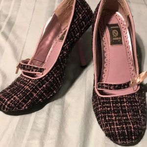 Adorable plaid heels ❤️